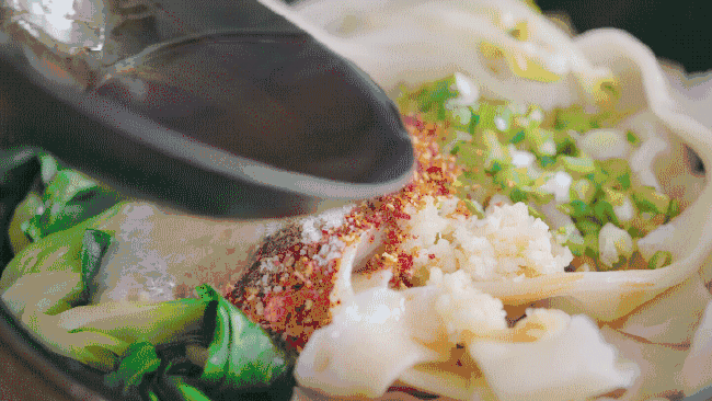 陕西油泼面(图1) 陕西油泼面(图1)