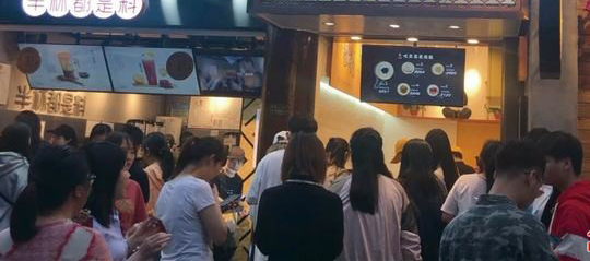 烤乳猪(图5) 烤乳猪(图5)